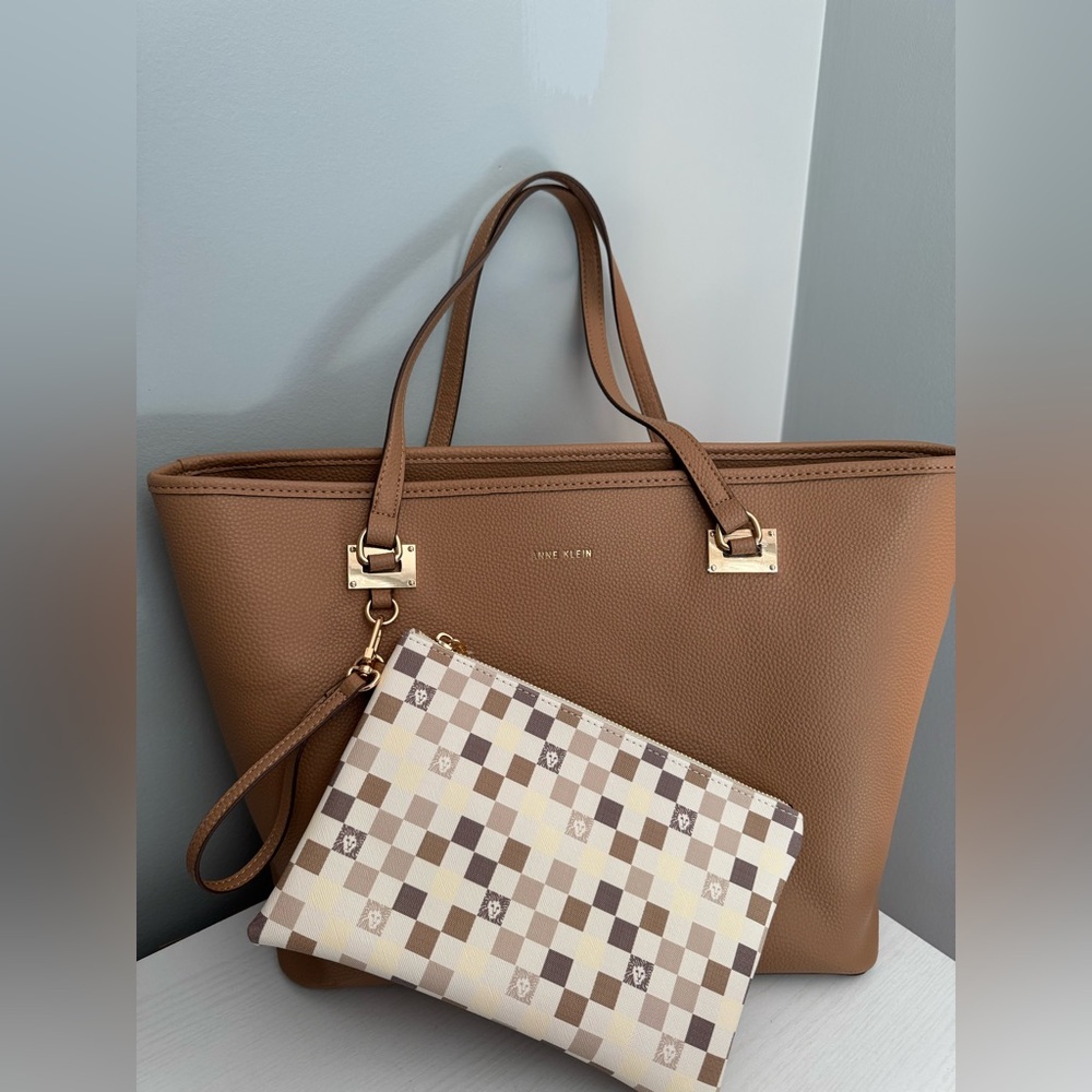 Anne Klein Tan Tote with Detachable Clutch